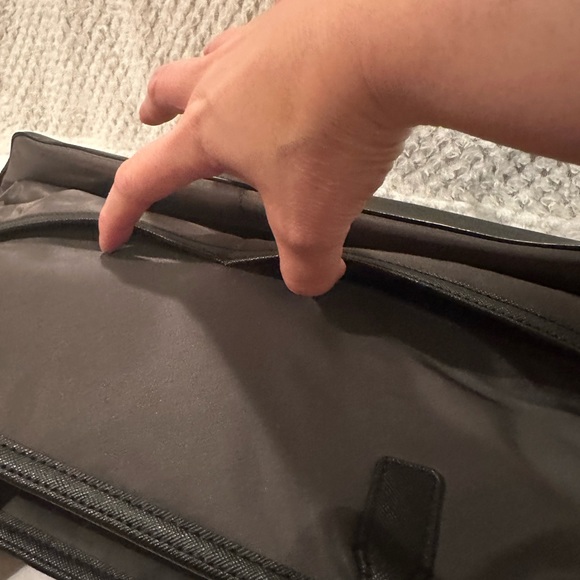 Michael Kors Designer Medium Gray Nylon Shoudler Tote Handbag W/ Outer Pockets - Picture 8 of 13